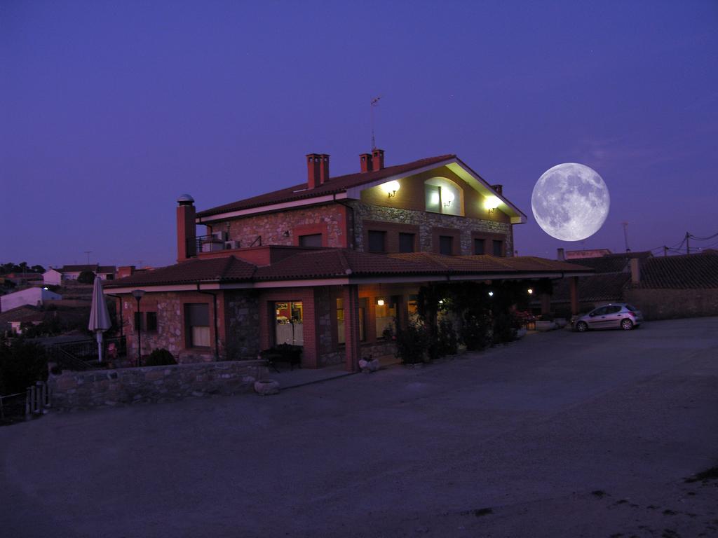 La Becera Hotel Penausende Exterior photo